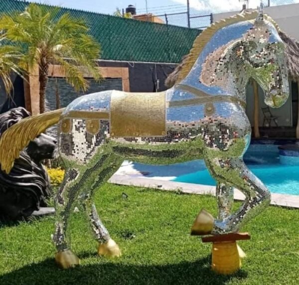 caballo a escala espejo